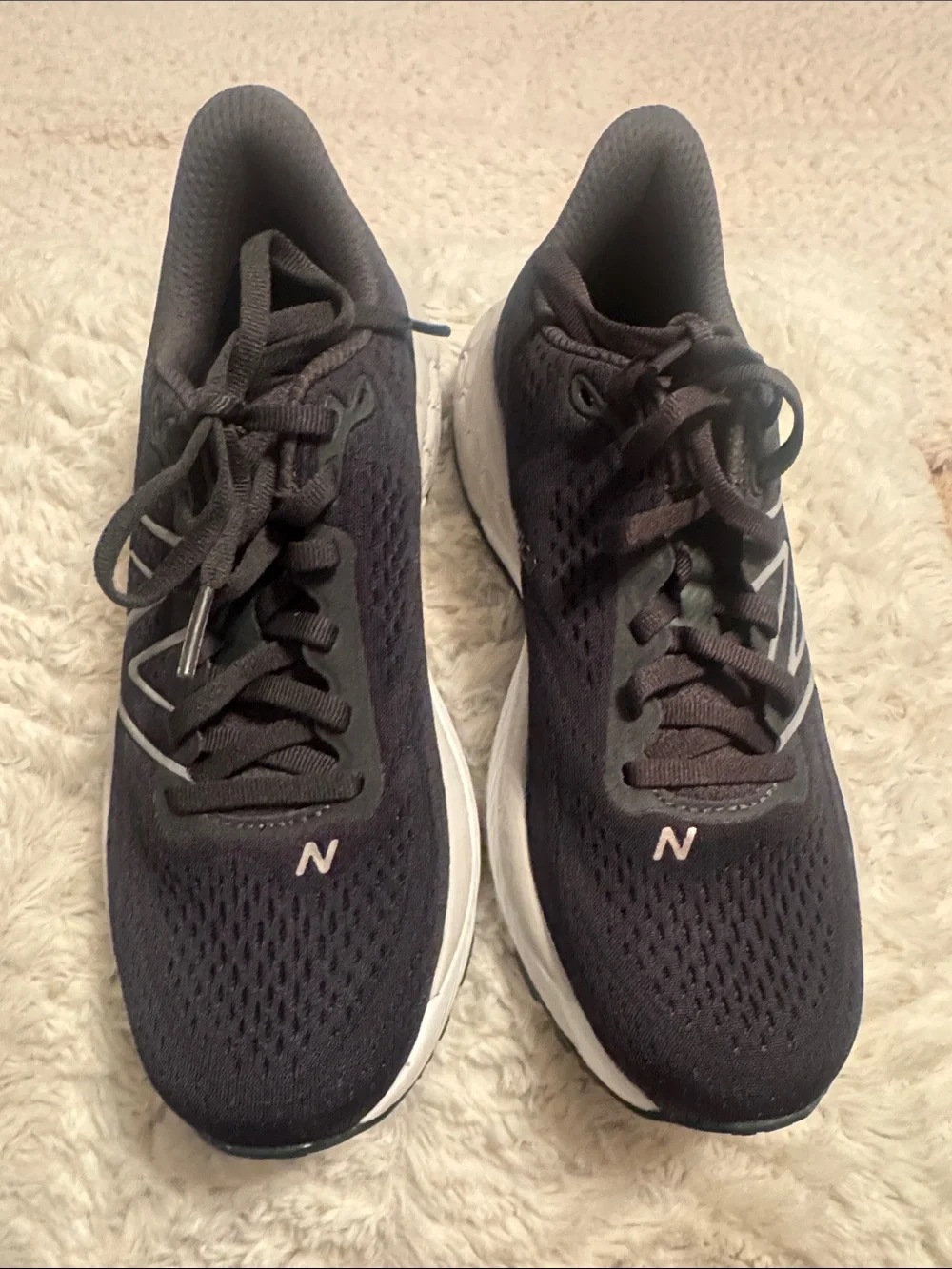 New Balance Black and White Fresh Foam 880 Running Shoes 6.5